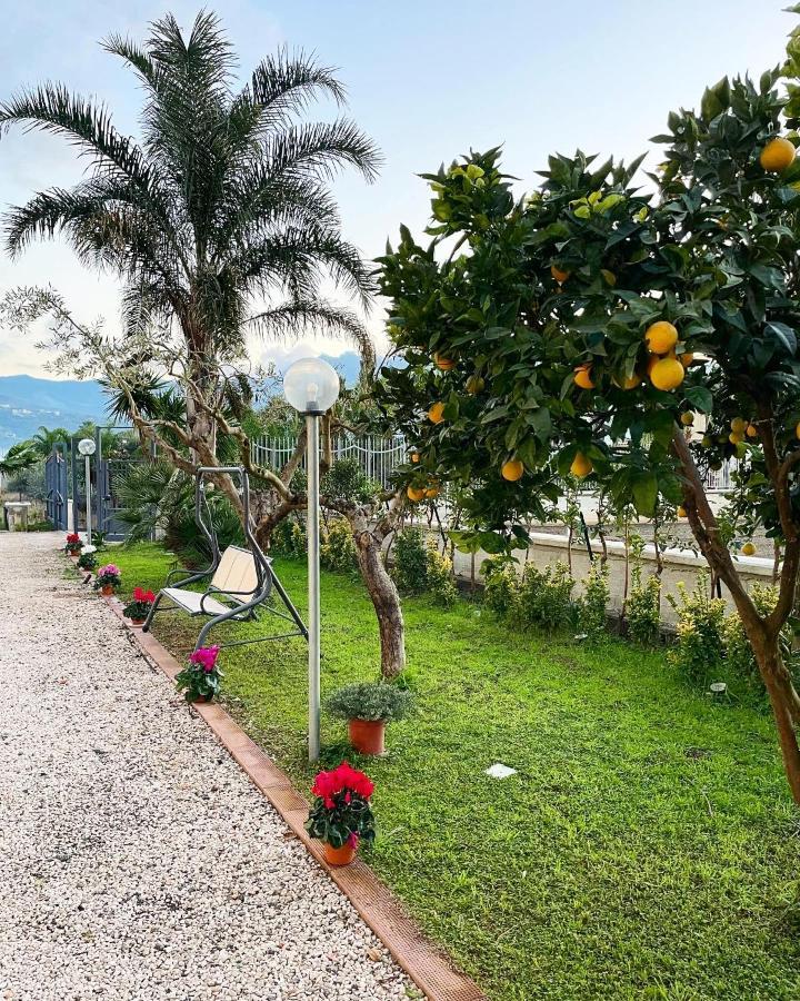 Casa Vacanze Paradise Santa Maria La Carita Exterior photo
